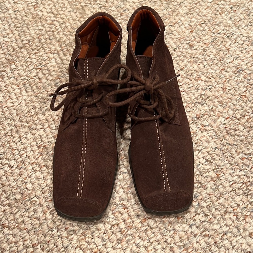 Cute and comfy Aerosole shoes